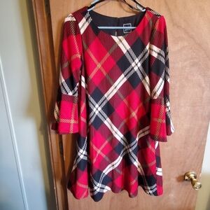 Jessica  Howard . Sz med. Knit A line red black plaid bell sleeves dress